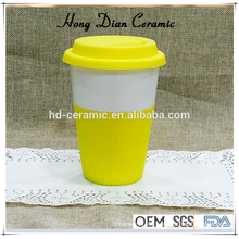 425ml New products travel mug,innovative ceramic mug with silicone lid and band, Promotional ceramic mug